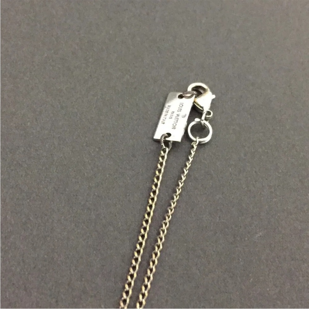 Louis Vuitton Monogram Necklace - Picture 4 of 7